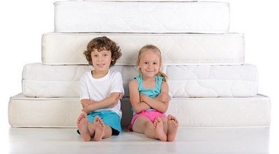 Si tus hijos van descalzos no se van a resfriar