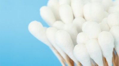 Cómo quitar la cera de oído en los niños