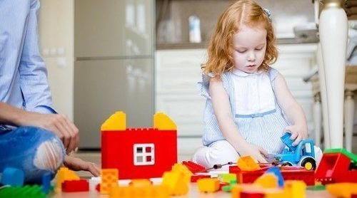 Los beneficios de los juguetes no estructurados
