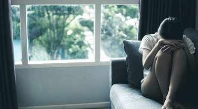 Relación entre un hogar inestable y la depresión en los adolescentes