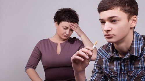 Así te sientes cuando tus hijos rompen tus reglas