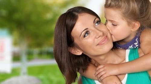 Por qué es importante el abrazar a tu hijo todos los días