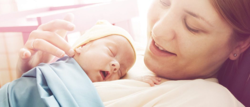 Recién nacidos: lactancia y cuidados del bebé