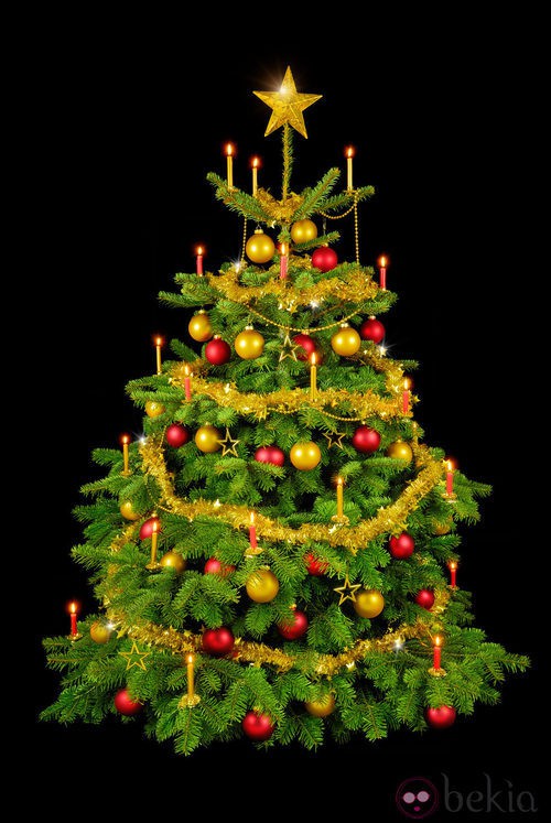 Árbol de Navidad decorado con adornos dorados y rojos